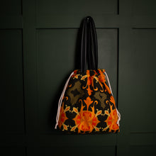 Load image into Gallery viewer, Vintage 1960s Fabric Handbag
