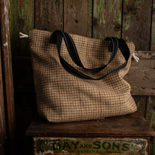 Load image into Gallery viewer, Vintage Fabric HAND Bag
