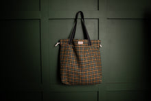 Load image into Gallery viewer, 1970s Harris-T Fabric Handbag
