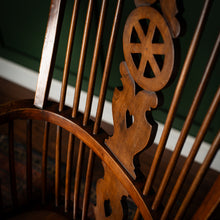 Load image into Gallery viewer, 19th Century English Windsor Chair
